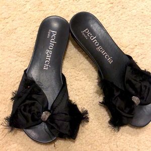 Pedro Garcia Swarovski crystal bow slides